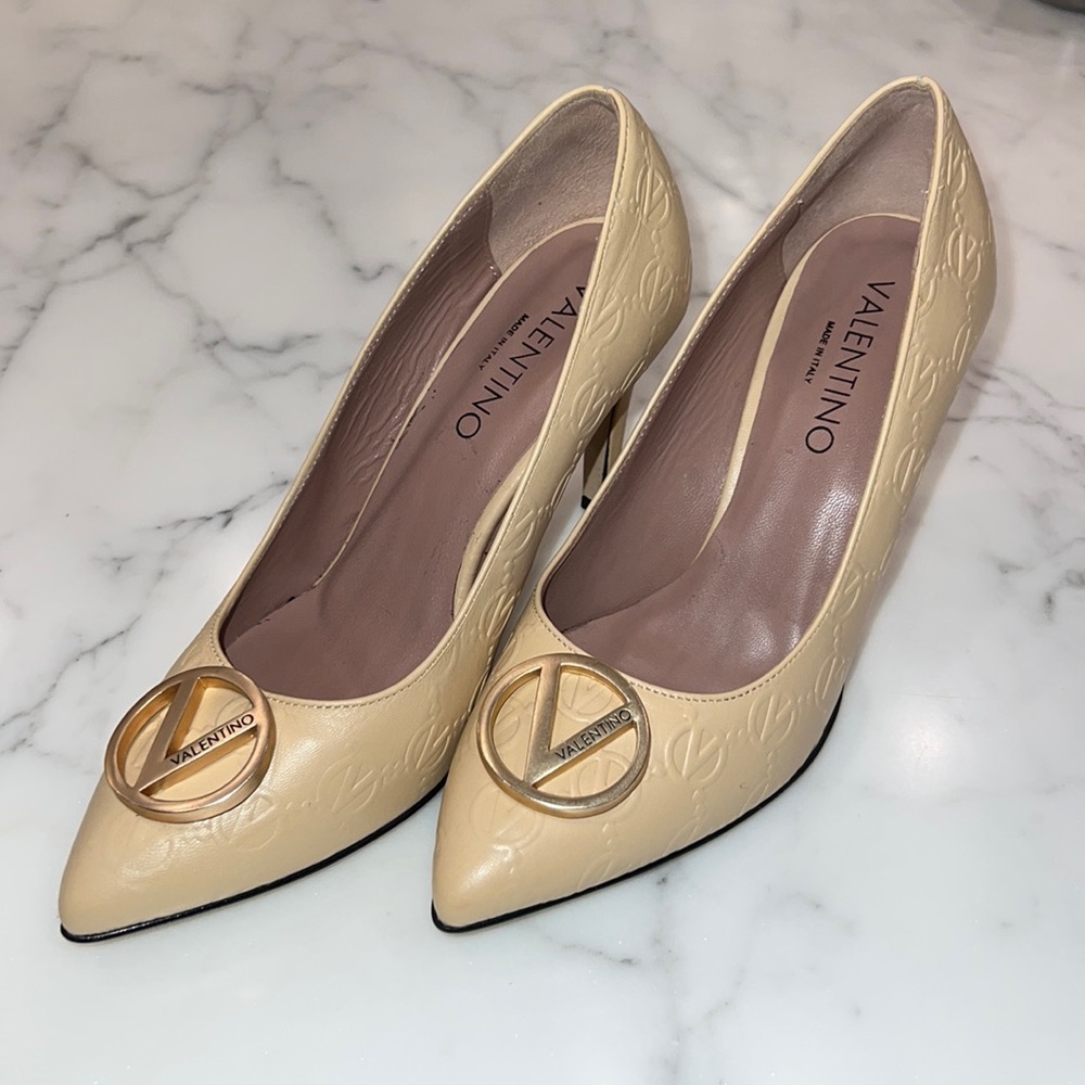 Valentino Pumps
